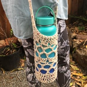 Crossbody Hydroflask holder / sling